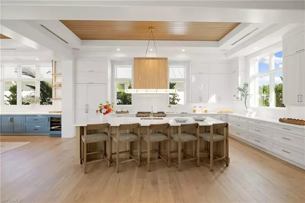 Naples, FL 34102,575 13th AVE S