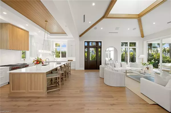 Naples, FL 34102,575 13th AVE S