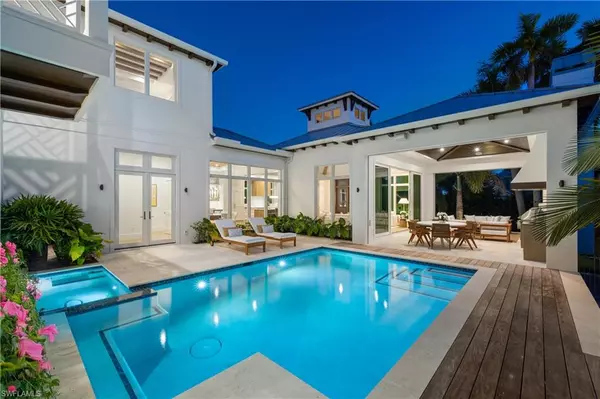 575 13th AVE S, Naples, FL 34102