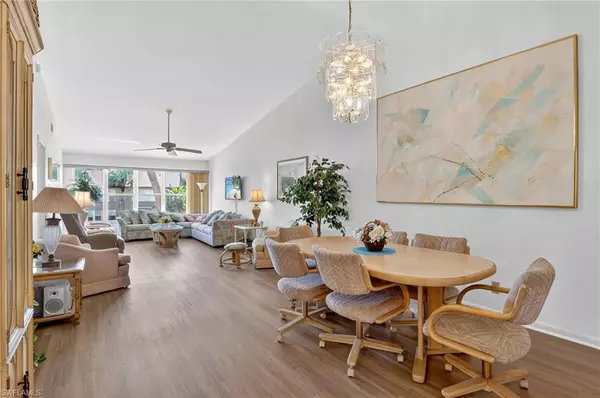 Naples, FL 34112,4210 Looking Glass LN #4210