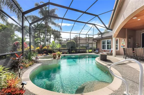 5926 Amberwood DR, Naples, FL 34110