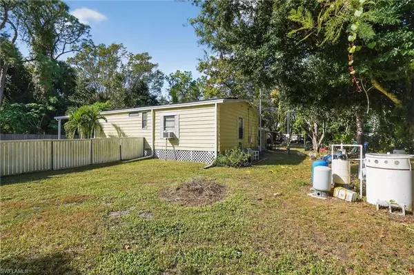 North Fort Myers, FL 33917,7580 Marx DR