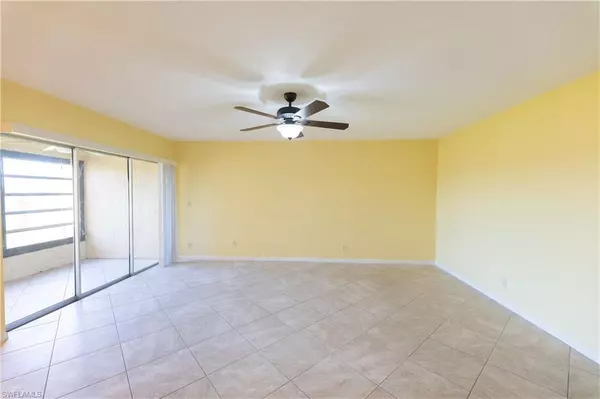 Naples, FL 34112,3655 Boca Ciega DR #306