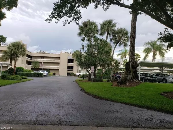 Naples, FL 34112,3655 Boca Ciega DR #106