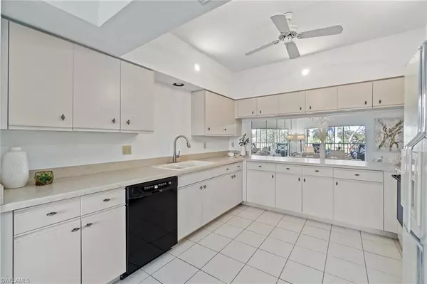 Naples, FL 34119,6025 Chardonnay LN #202