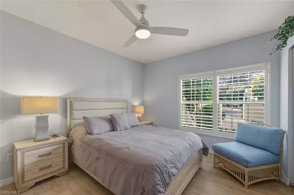 Naples, FL 34110,4910 Deerfield WAY #A103