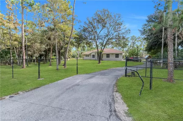 Naples, FL 34120,860 Desoto BLVD N