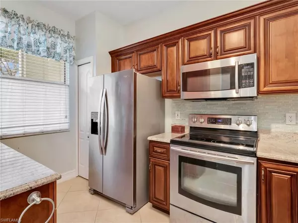 Naples, FL 34114,1042 Mainsail DR #813