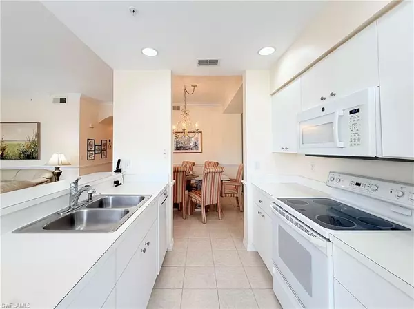 Naples, FL 34112,8555 Naples Heritage DR #217