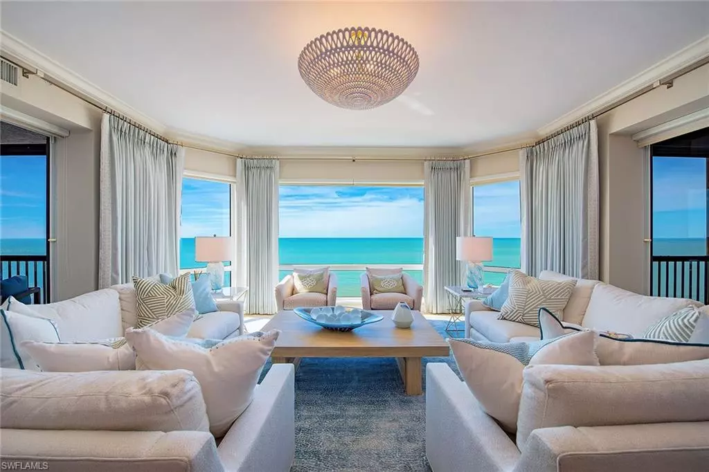 Naples, FL 34108,8473 Bay Colony DR #2002