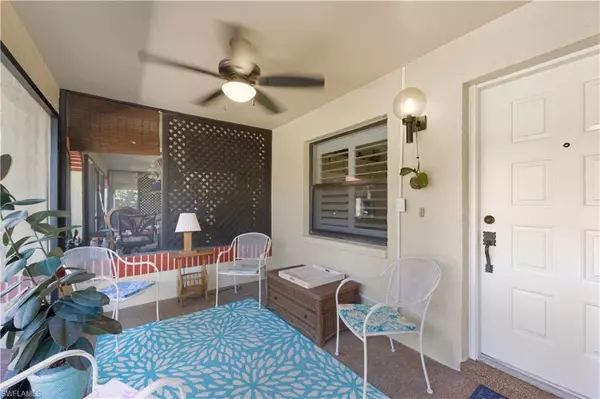 Naples, FL 34112,2060 Pine Isle LN #2060