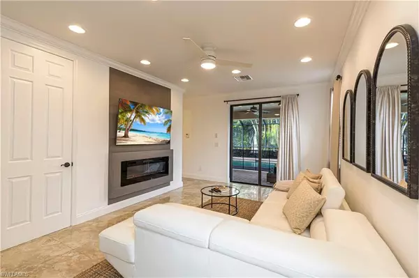 Naples, FL 34113,1233 Kendari TER