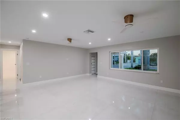 Fort Myers Beach, FL 33931,25 Fairview BLVD