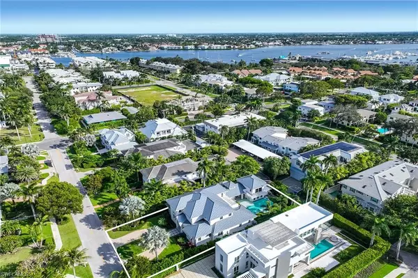 Naples, FL 34102,730 9th AVE S