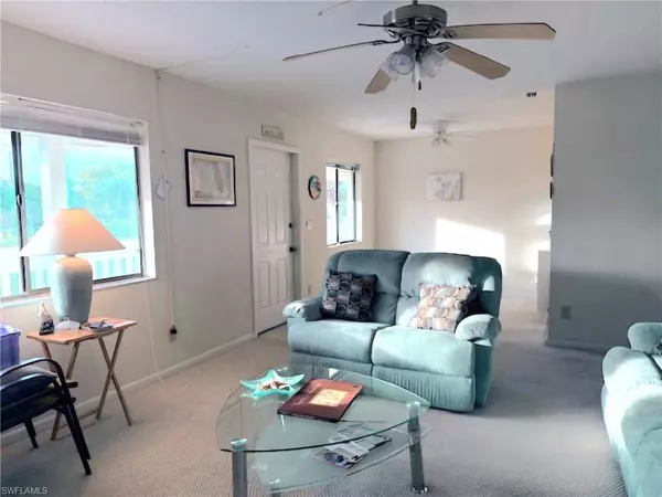 Naples, FL 34112,4613 Bayshore DR #B8