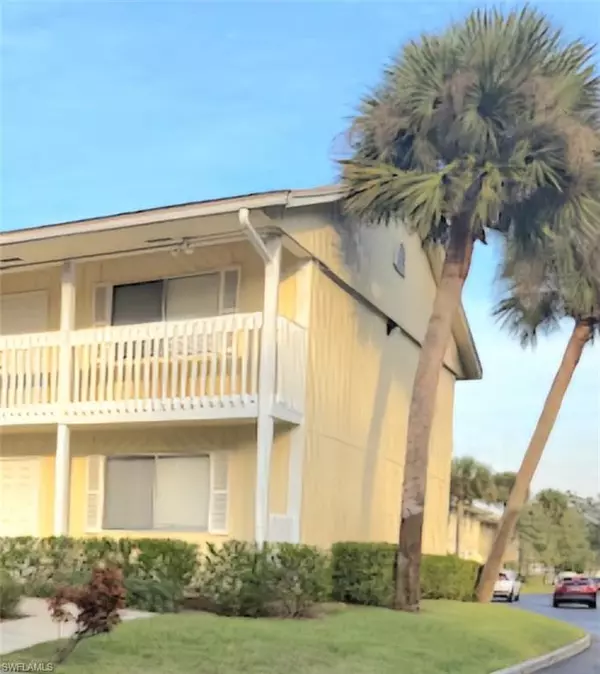 4613 Bayshore DR #B8, Naples, FL 34112