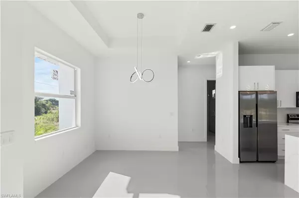 1027 Kirkwood ST, Lehigh Acres, FL 33974