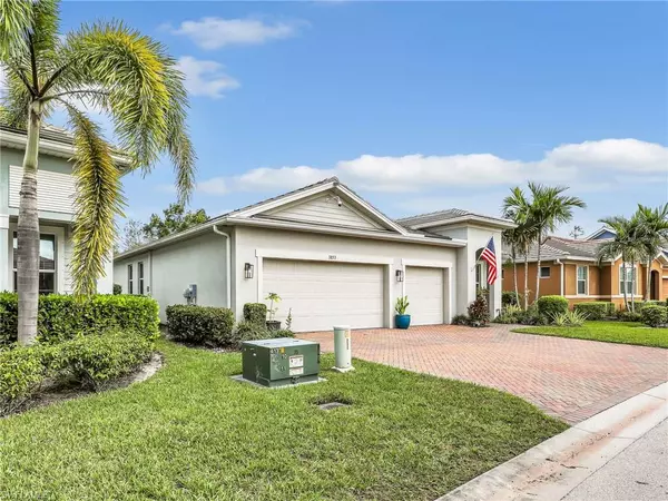 Naples, FL 34120,3853 Helmsman DR
