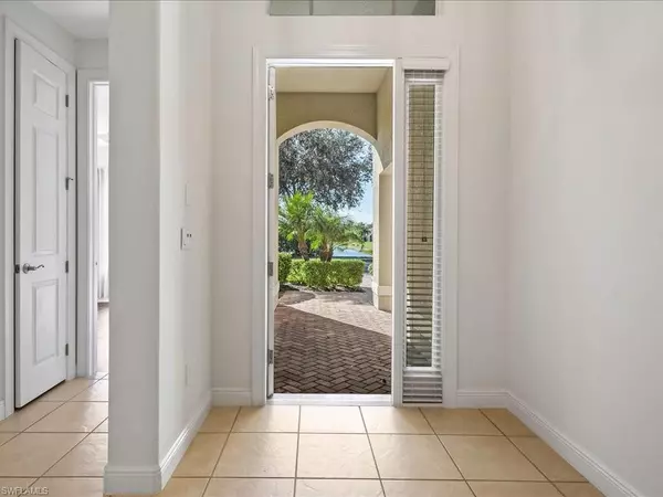 Naples, FL 34105,12671 Biscayne CT