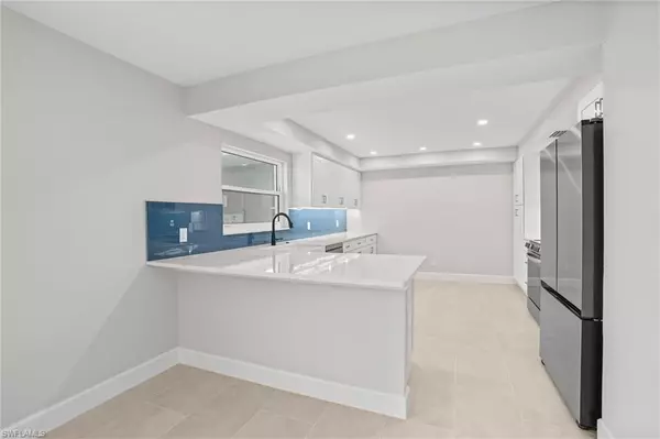 Naples, FL 34102,1100 8th AVE S #128H