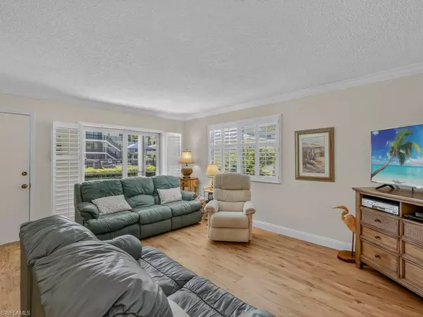 Naples, FL 34102,766 Central AVE #101