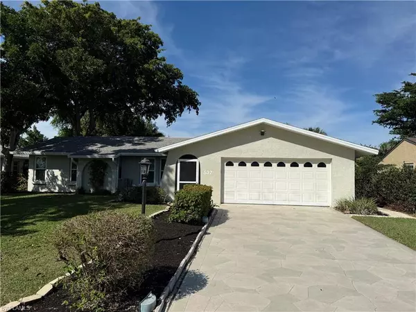 Naples, FL 34112,537 Landmark DR