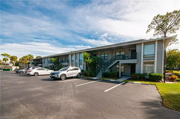 Naples, FL 34116,1208 Commonwealth CIR #J103