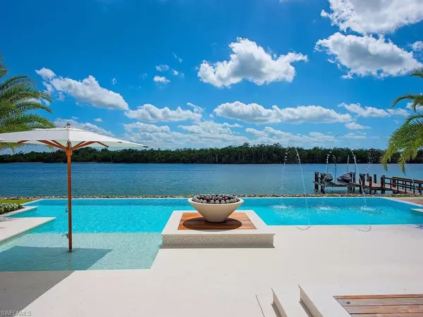 Naples, FL 34102,860 Admiralty Parade E