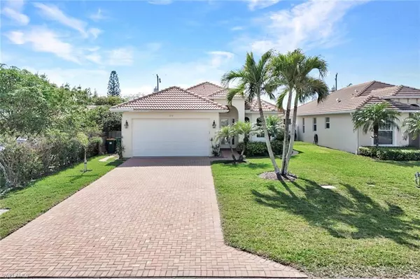 684 98th AVE N, Naples, FL 34108