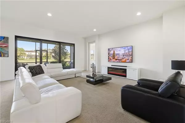 Naples, FL 34119,4573 Tamarind WAY