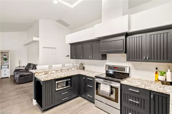 Bonita Springs, FL 34135,27130 Holly LN