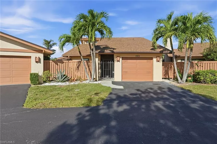 6431 Royal Woods DR, Fort Myers, FL 33908