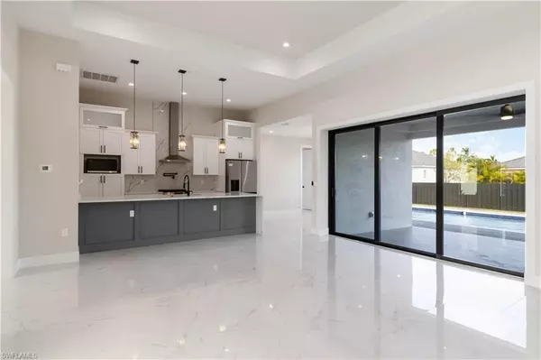 Cape Coral, FL 33993,2015 NW 21 ST