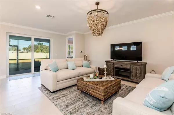 Naples, FL 34114,267 Tamarindo LN