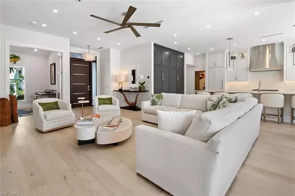 Naples, FL 34102,1550 Chesapeake AVE