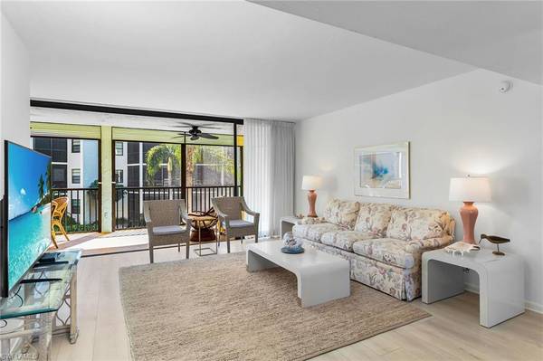 Marco Island, FL 34145,929 Collier CT #B201