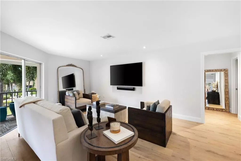 Naples, FL 34103,3200 Binnacle DR #C3