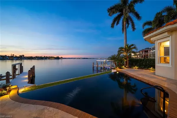 Naples, FL 34102,1942 Kingfish RD