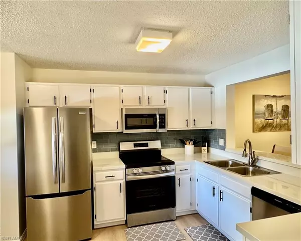 Naples, FL 34104,645 Squire CT #202