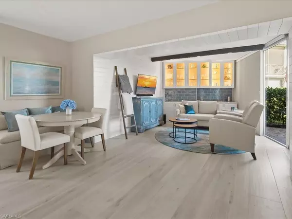 Naples, FL 34102,1568 Gulf Shore BLVD N #4