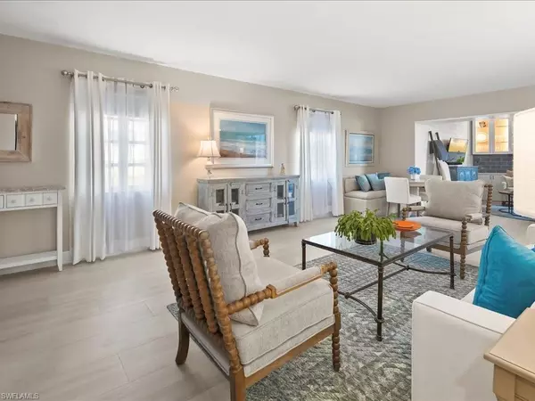 Naples, FL 34102,1568 Gulf Shore BLVD N #4