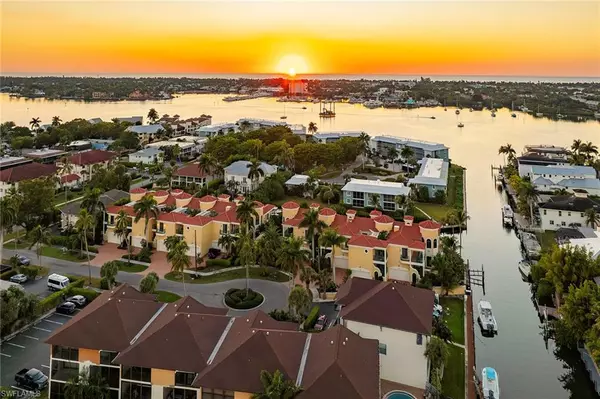 Naples, FL 34102,1160 Clam CT #3