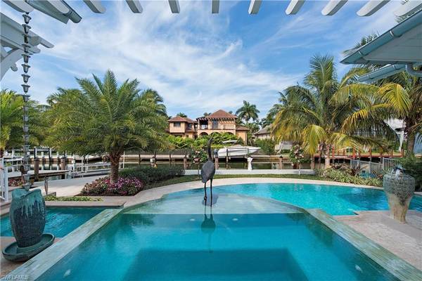 461 16th AVE S, Naples, FL 34102