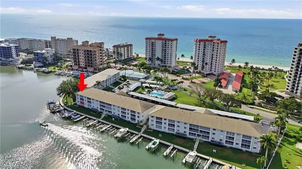 10684 Gulf Shore DR #106B, Naples, FL 34108