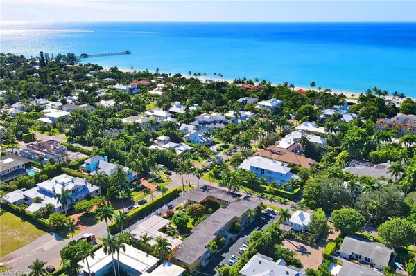 207 8th AVE S #207A, Naples, FL 34102