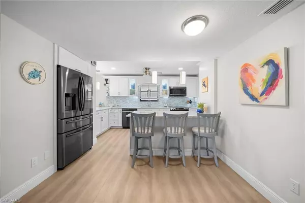 Marco Island, FL 34145,845 Collier CT #505