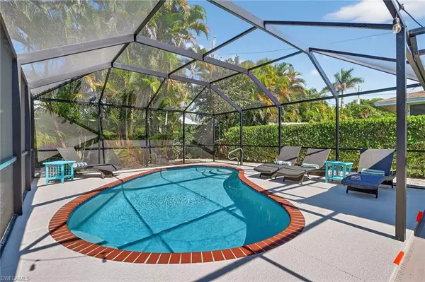 Naples, FL 34108,759 92nd AVE N