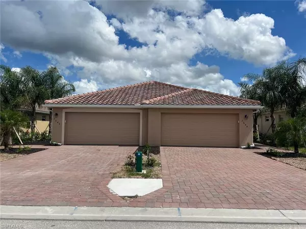 2648 Vine AVE, Naples, FL 34120