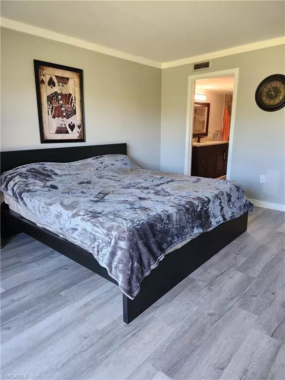 New Port Richey, FL 34653,7141 Dell Road #3