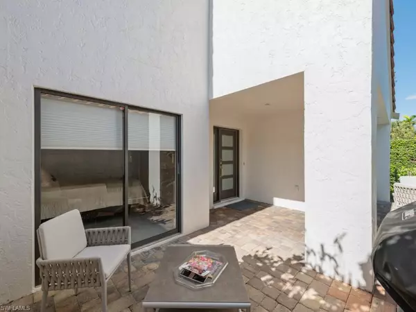 Naples, FL 34108,909 Reef Point CIR